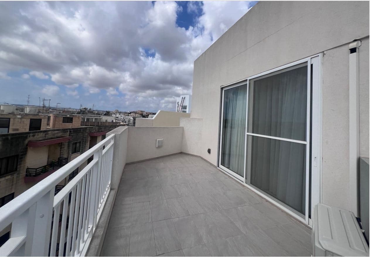 Stylishly Furnished 106.78 sqm 2-Bedroom Penthouse with A Large Private Terrace in Msida