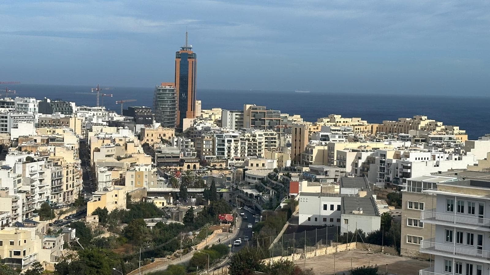 Magnificent Sea View 240sqm 3-Bedroom Penthouse in St Julians – €1,150,000
