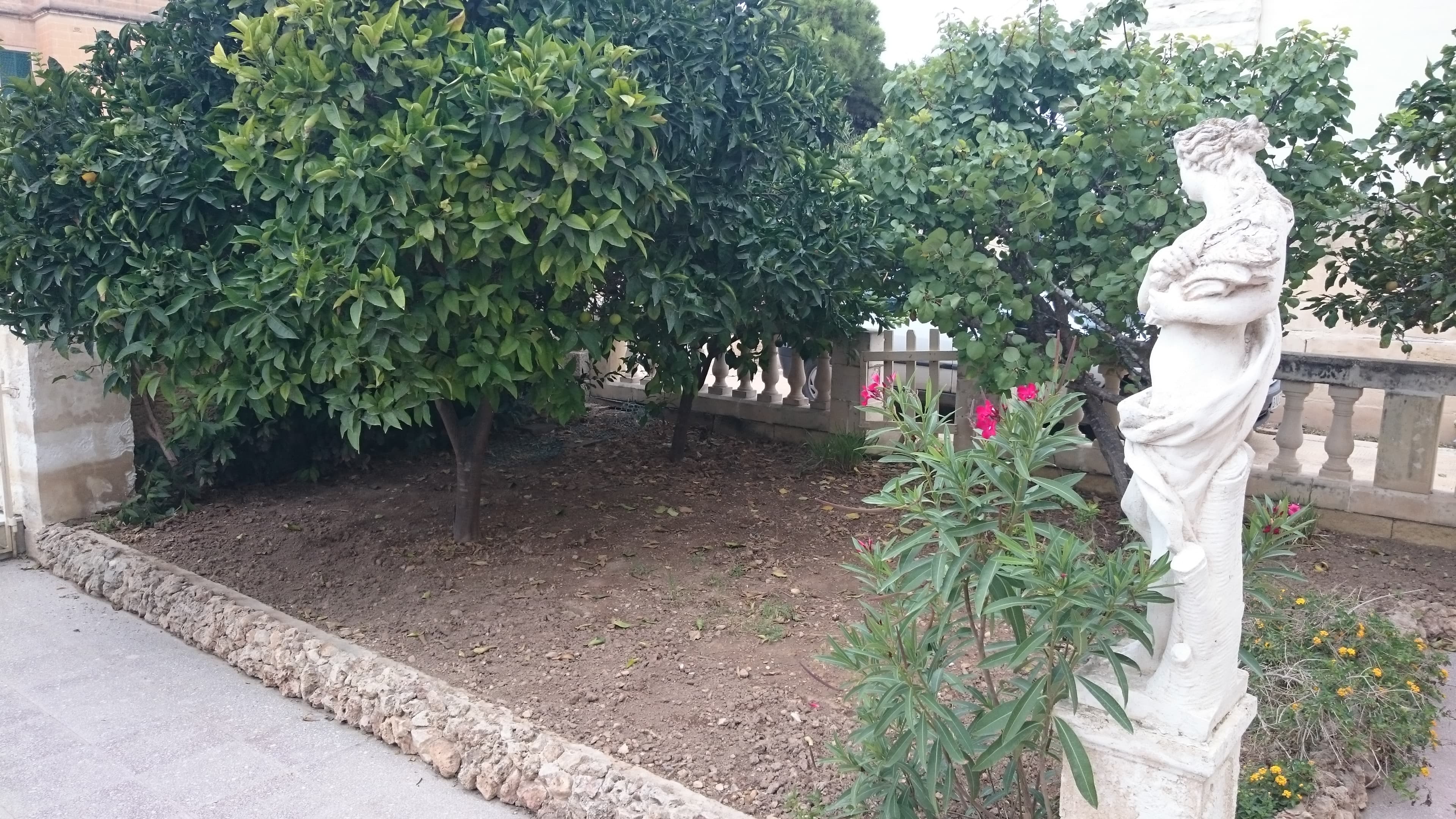 Beautiful Family Villa with Large Garden in Attard