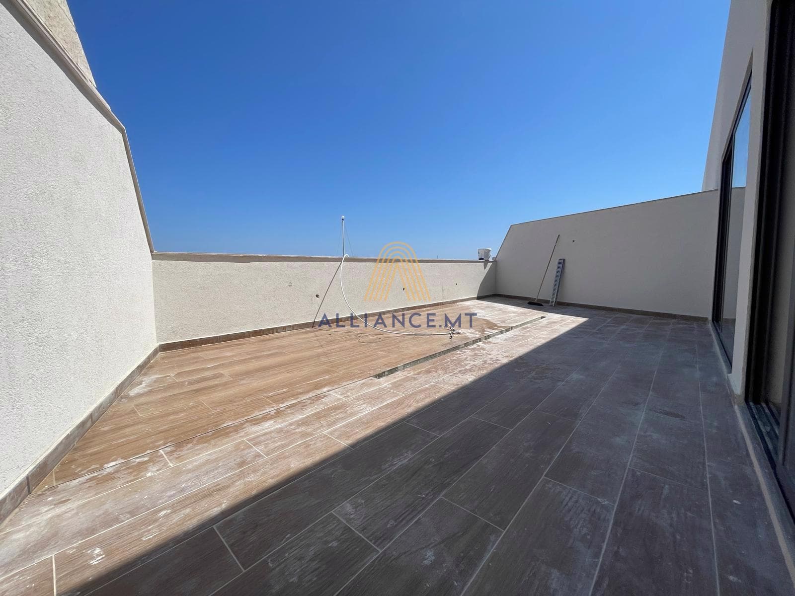 3 Bedroom Penthouse for Sale in Attard [SPTH111121912]