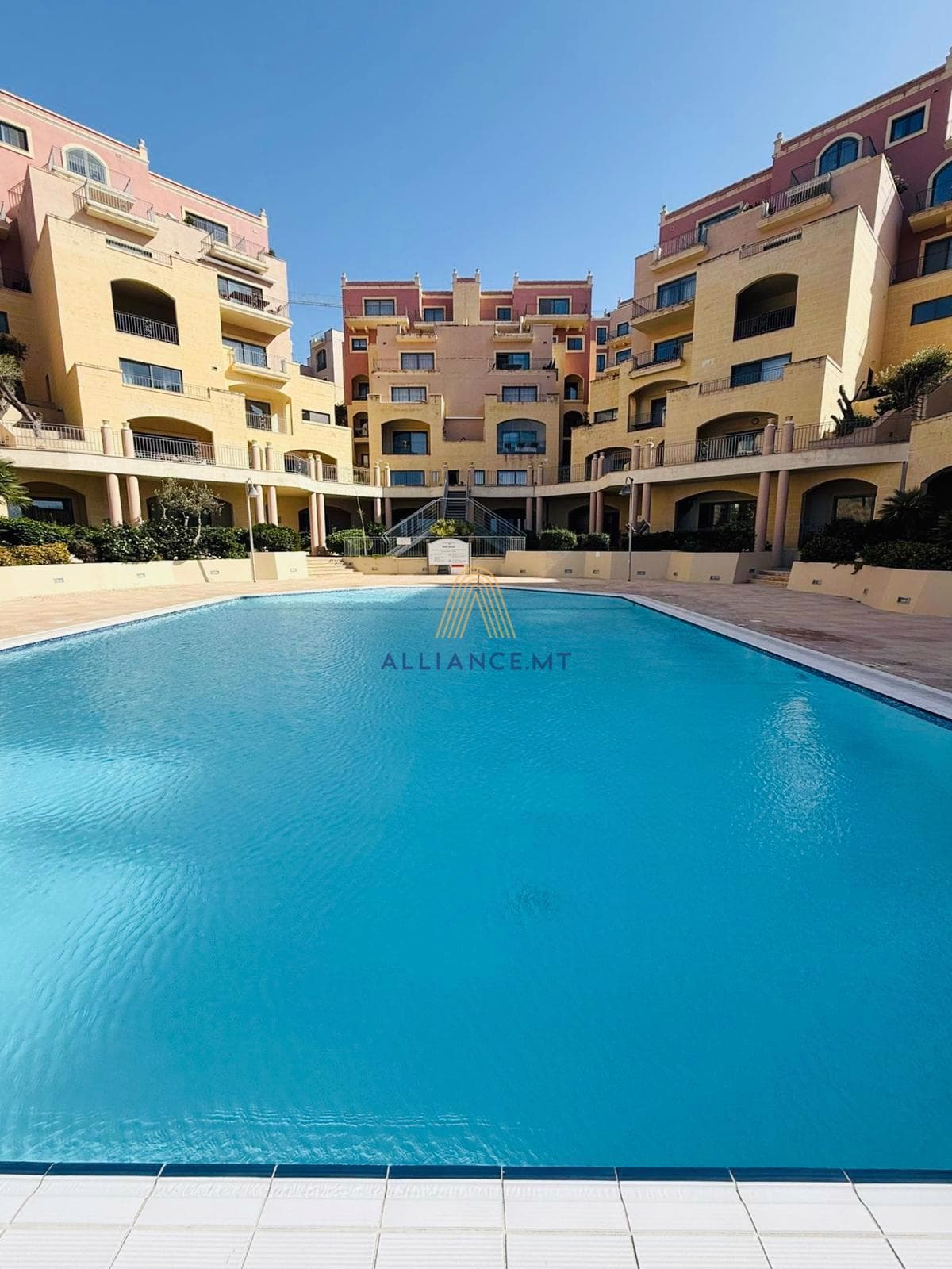 2 Bedroom Apartment for Rent in Mellieha [LAPT643837]