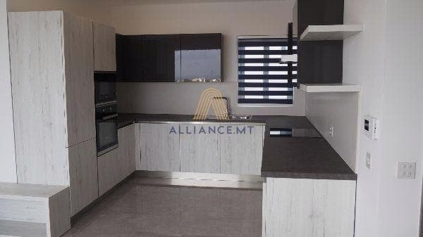 2 Bedroom Penthouse for Rent in Mellieha [LPTH619002]