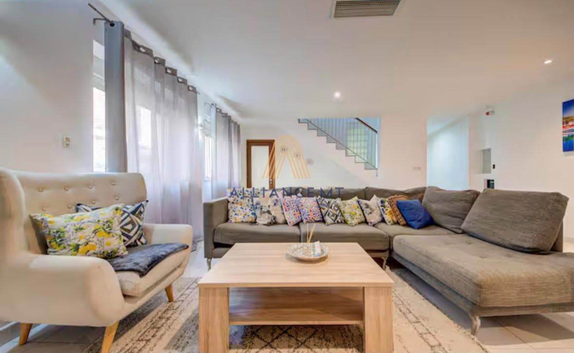 3 Bedroom Apartment (Duplex) for Rent in Sliema [LADU666147]