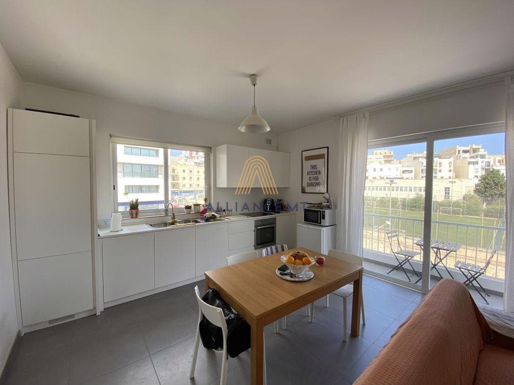 2 Bedroom Apartment for Rent in Gzira [LAPT241419]