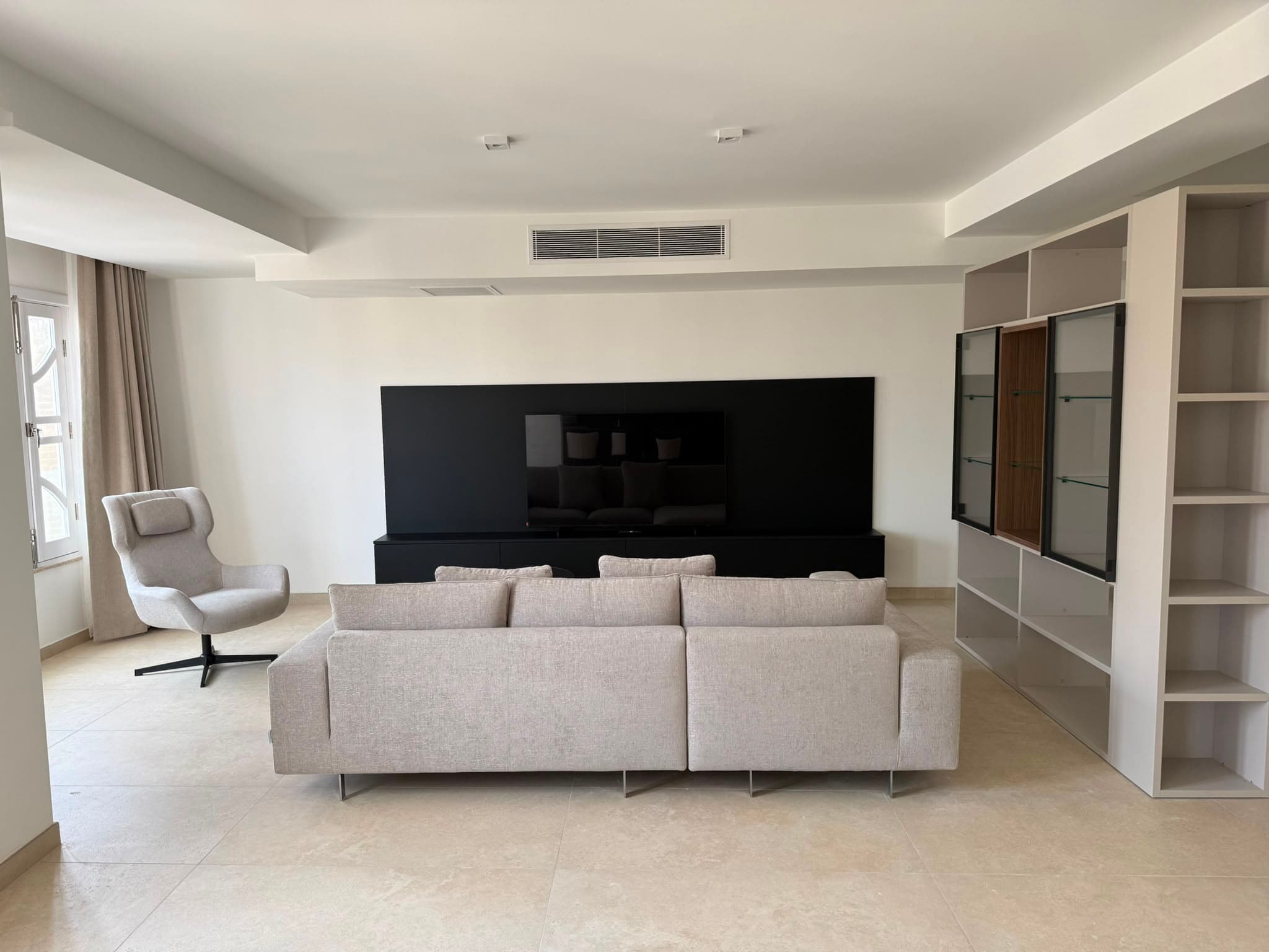 Bright & Modern 3-Bedroom Apartment on Dingli Street Sliema