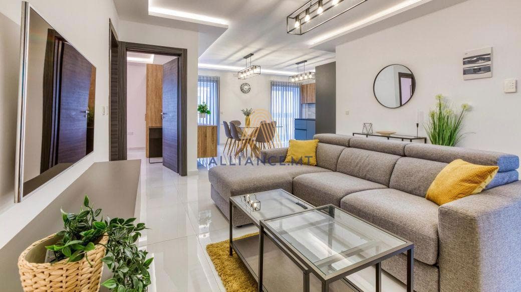 2 Bedroom Apartment for Rent in Sliema [LAPT629217]