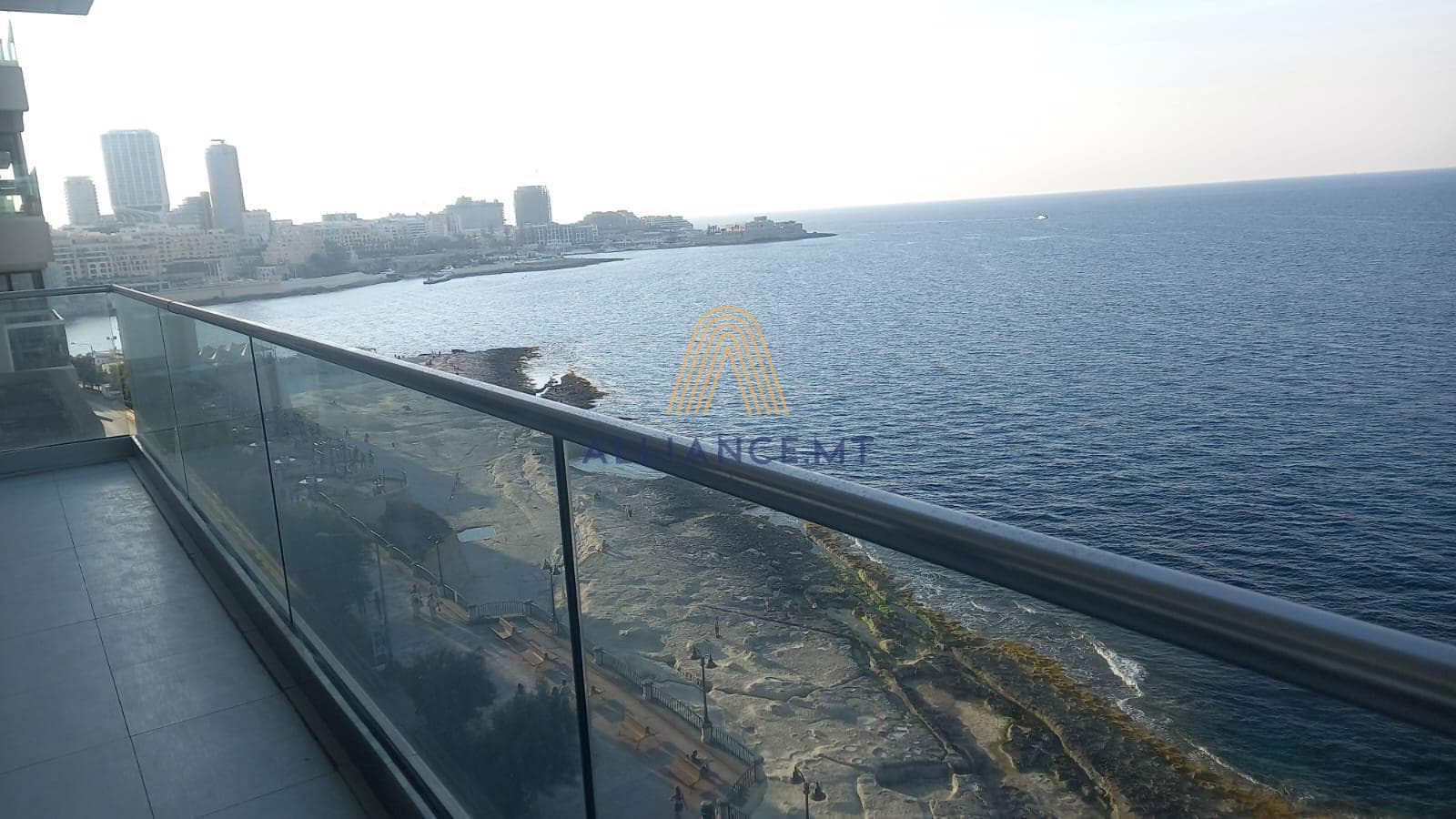 3 Bedroom Apartment for Rent in Sliema [LAPT666402]