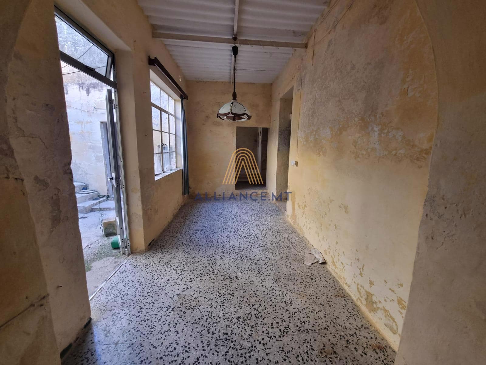 2 Bedroom Farmhouse for Sale in Gudja [SFH645680]