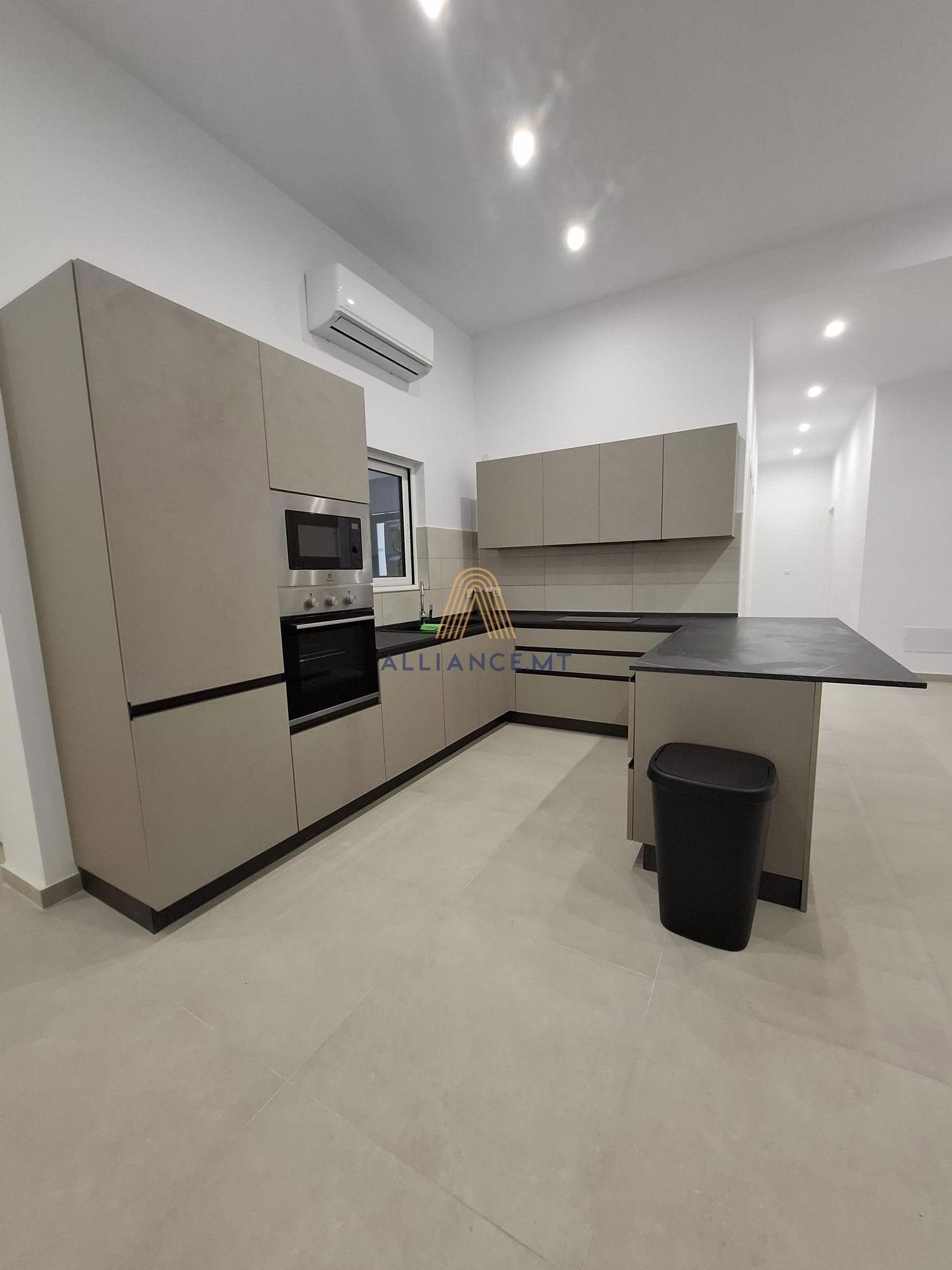 3 Bedroom Maisonette (Ground Floor) for Rent in Sliema [LMSNG651209]