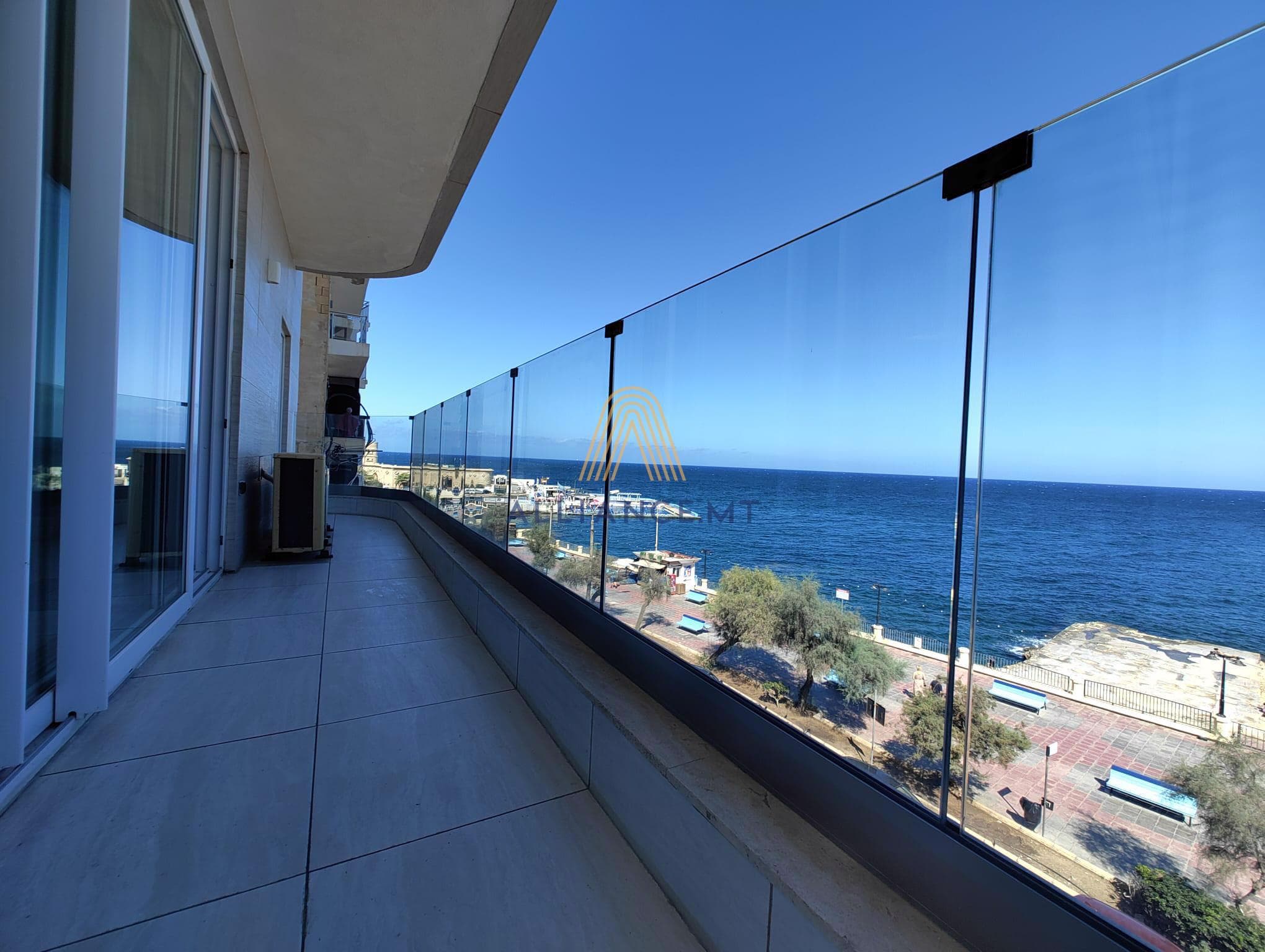 3 Bedroom Apartment for Rent in Sliema [LAPT239852]