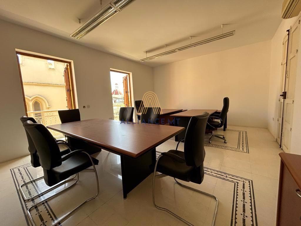 Office Space for Rent in Valletta [LOFS1119922]