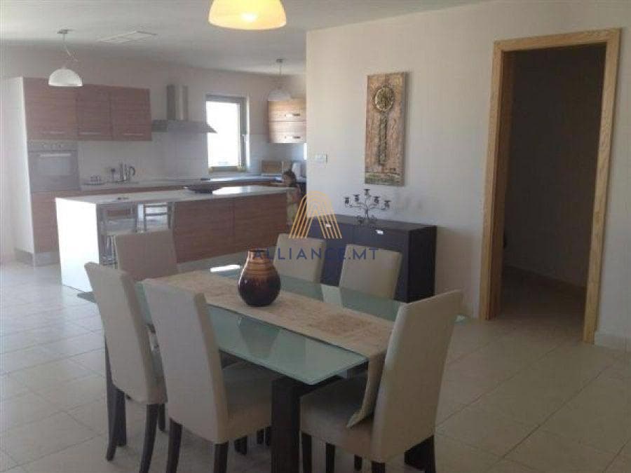 2 Bedroom Apartment for Rent in Sliema [LAPT239731]