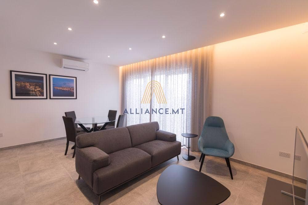2 Bedroom Penthouse for Rent in Gzira [LPTH227324]