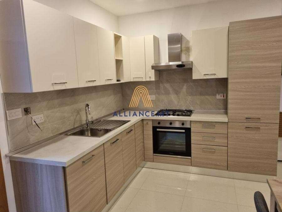 2 Bedroom Penthouse for Rent in Swieqi [LPTH613221]