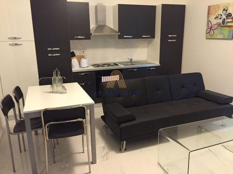 2 Bedroom Apartment for Rent in Sliema [LAPT247765]