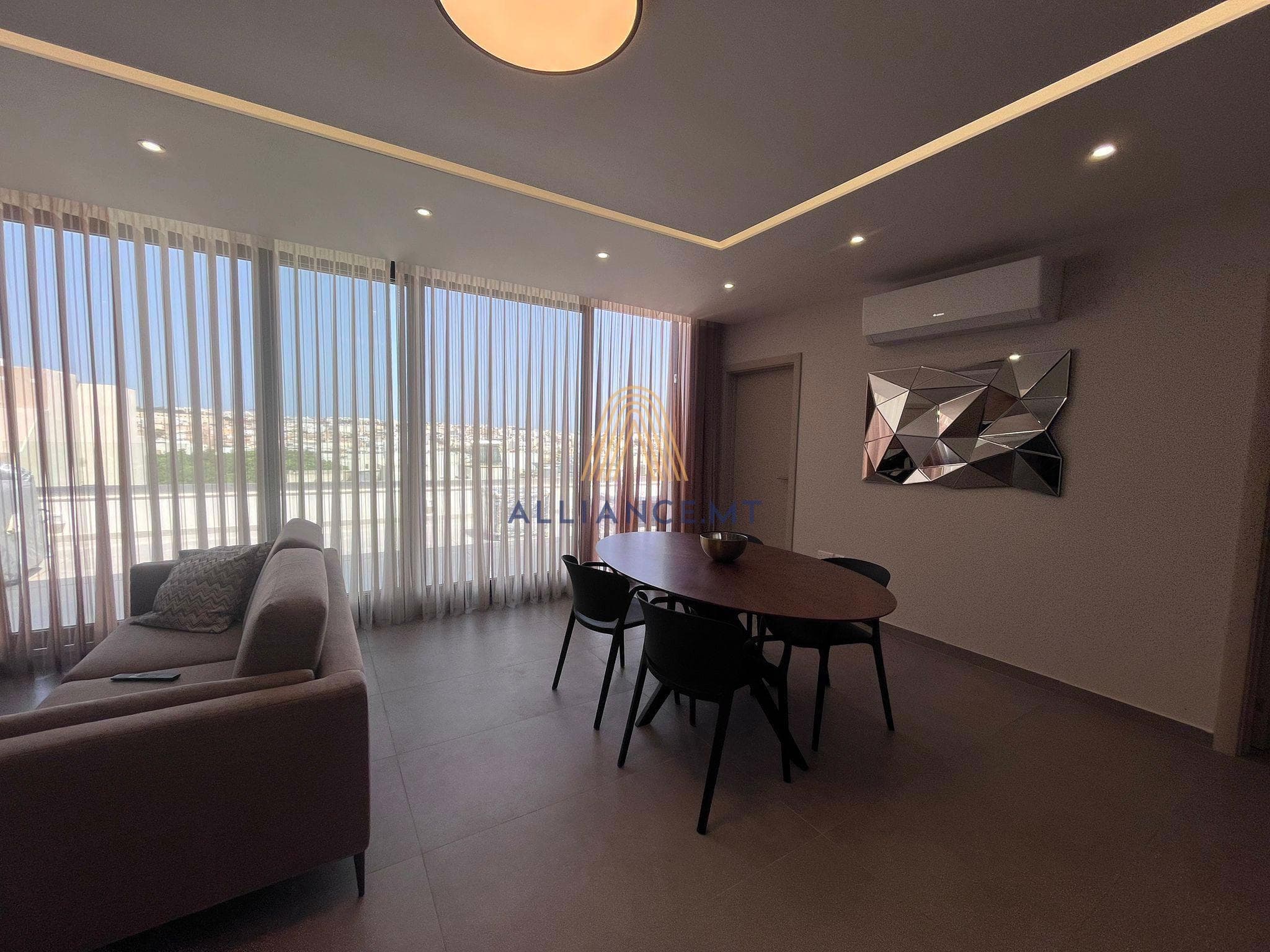 2 Bedroom Penthouse for Rent in Birkirkara [LPTH643333]