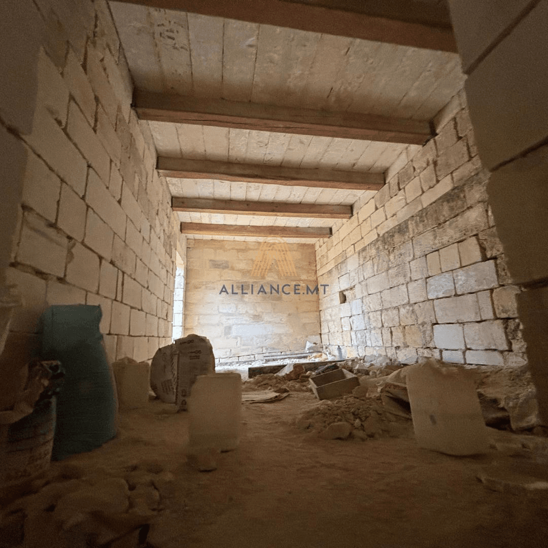 5 Bedroom House Of Character for Sale in Birkirkara [SHOC636695]