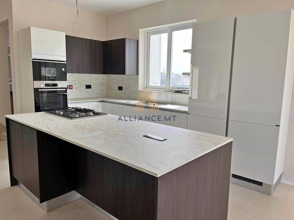3 Bedroom Penthouse (Duplex) for Sale in Fgura [SPDU666606]