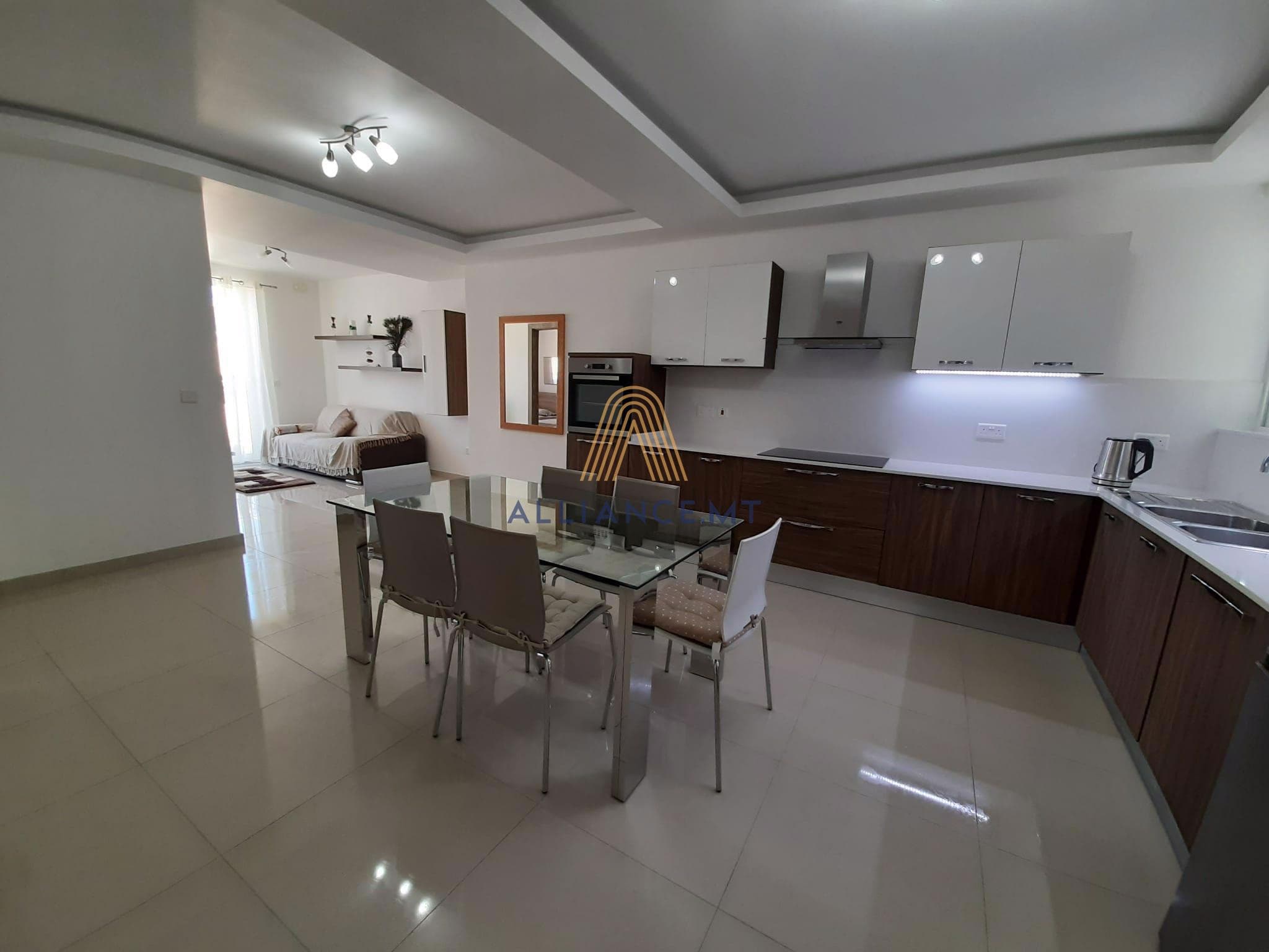 2 Bedroom Apartment for Rent in Gzira [LAPT225722]